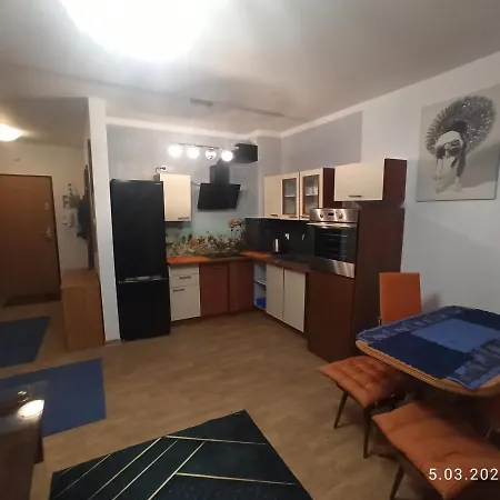 アパート Reda-centrum レダ